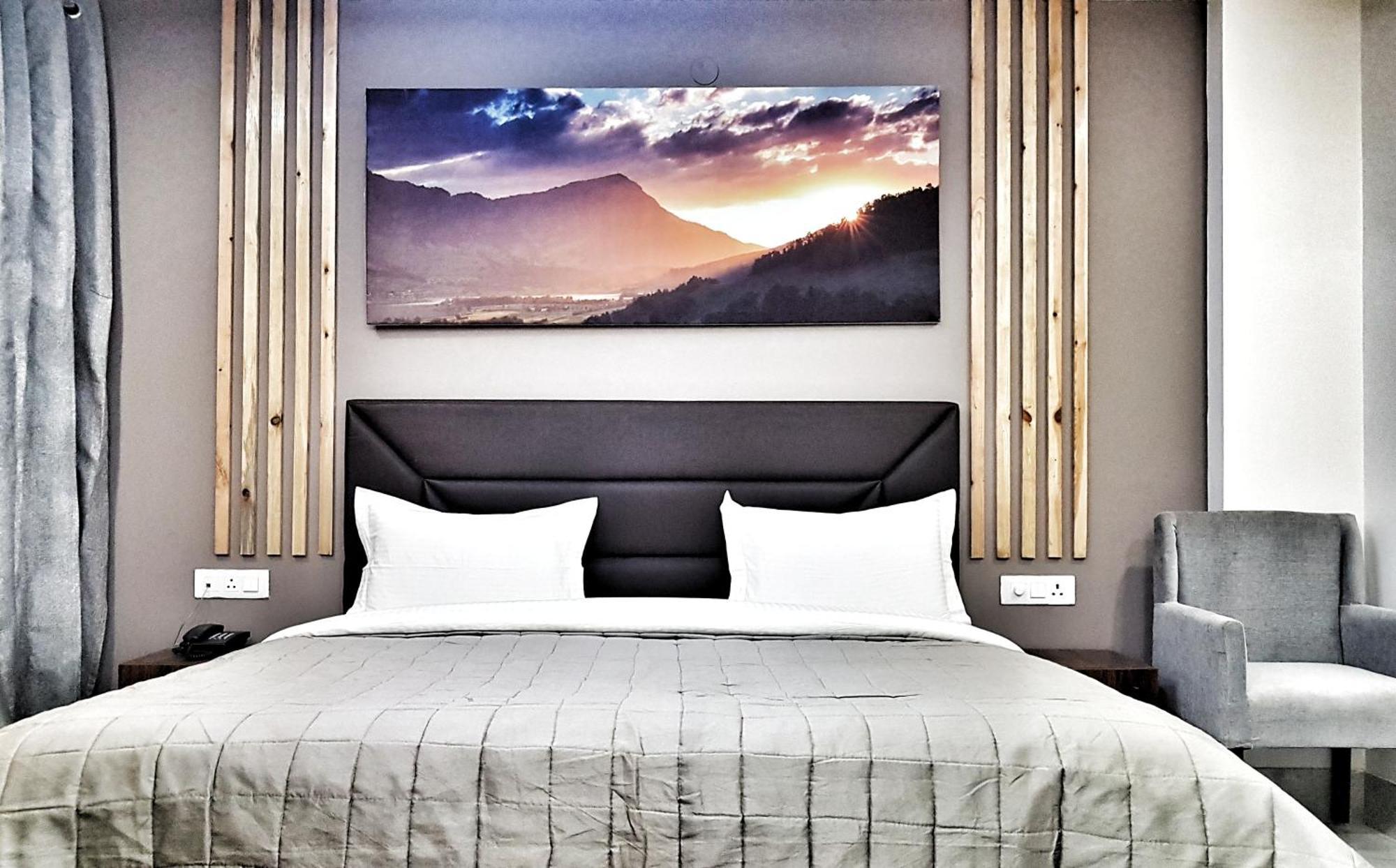 Airport Hotel Delhi Aerocity, 15 Mins Yashobhoomi Ню Делхи Екстериор снимка