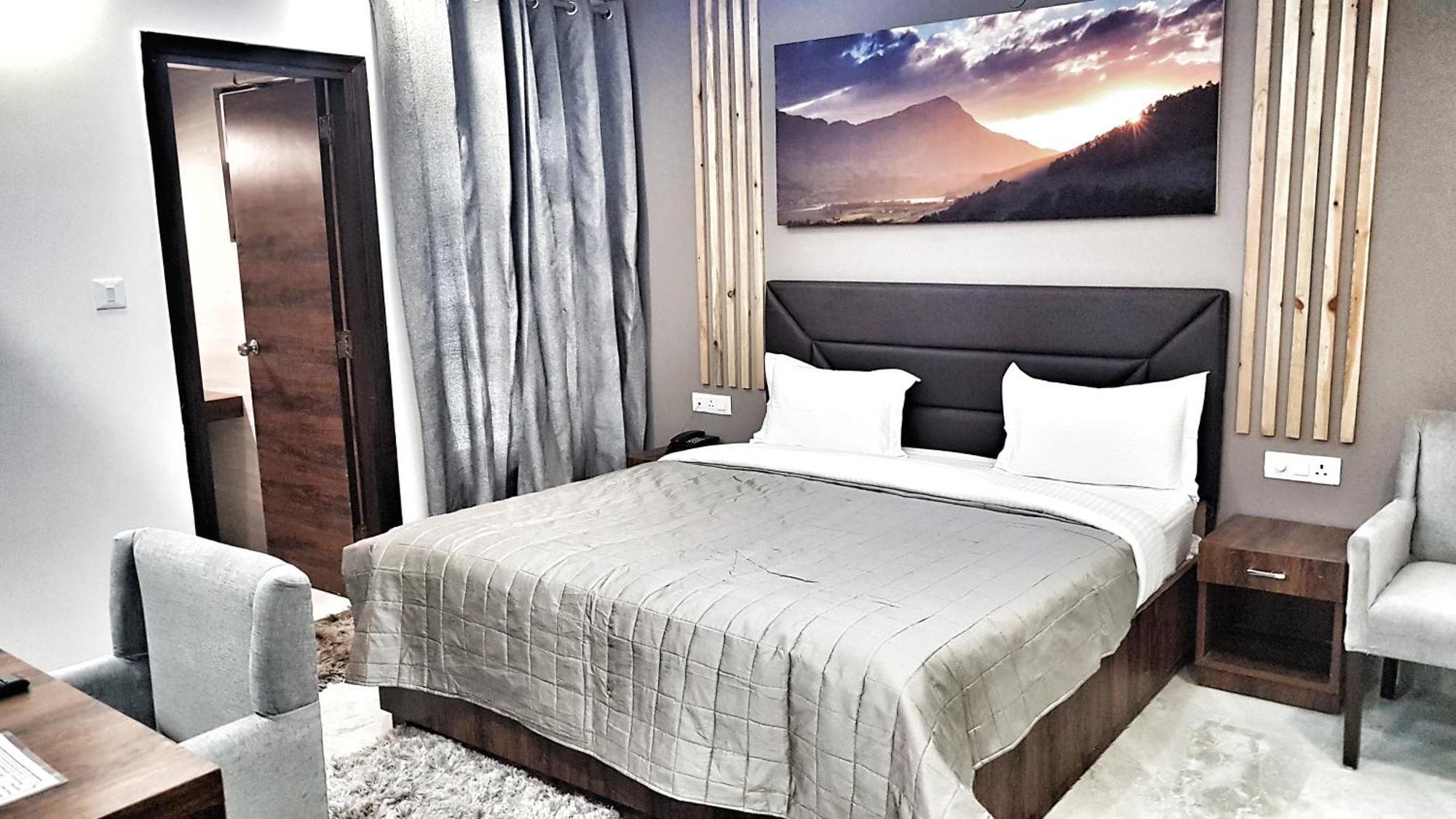 Airport Hotel Delhi Aerocity, 15 Mins Yashobhoomi Ню Делхи Екстериор снимка