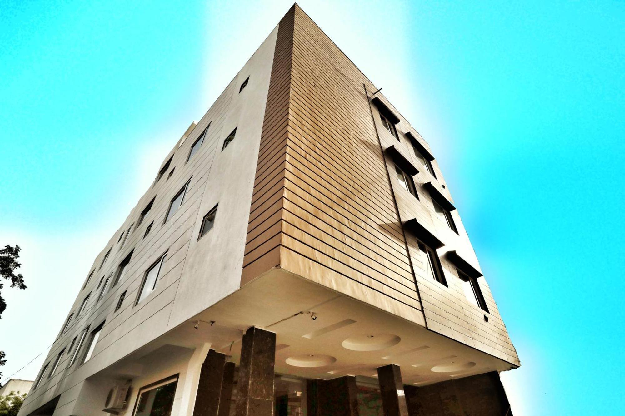 Airport Hotel Delhi Aerocity, 15 Mins Yashobhoomi Ню Делхи Екстериор снимка